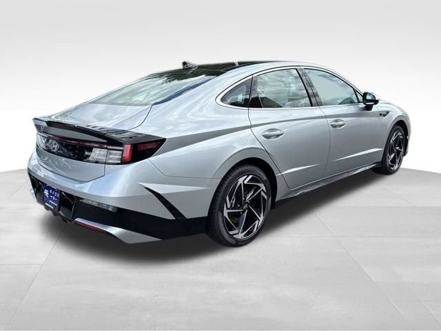 Used 2025 Hyundai Sonata SEL FWD image 6