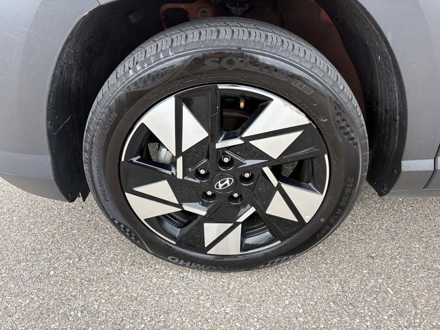 Used 2025 Hyundai Kona SEL FWD image 30