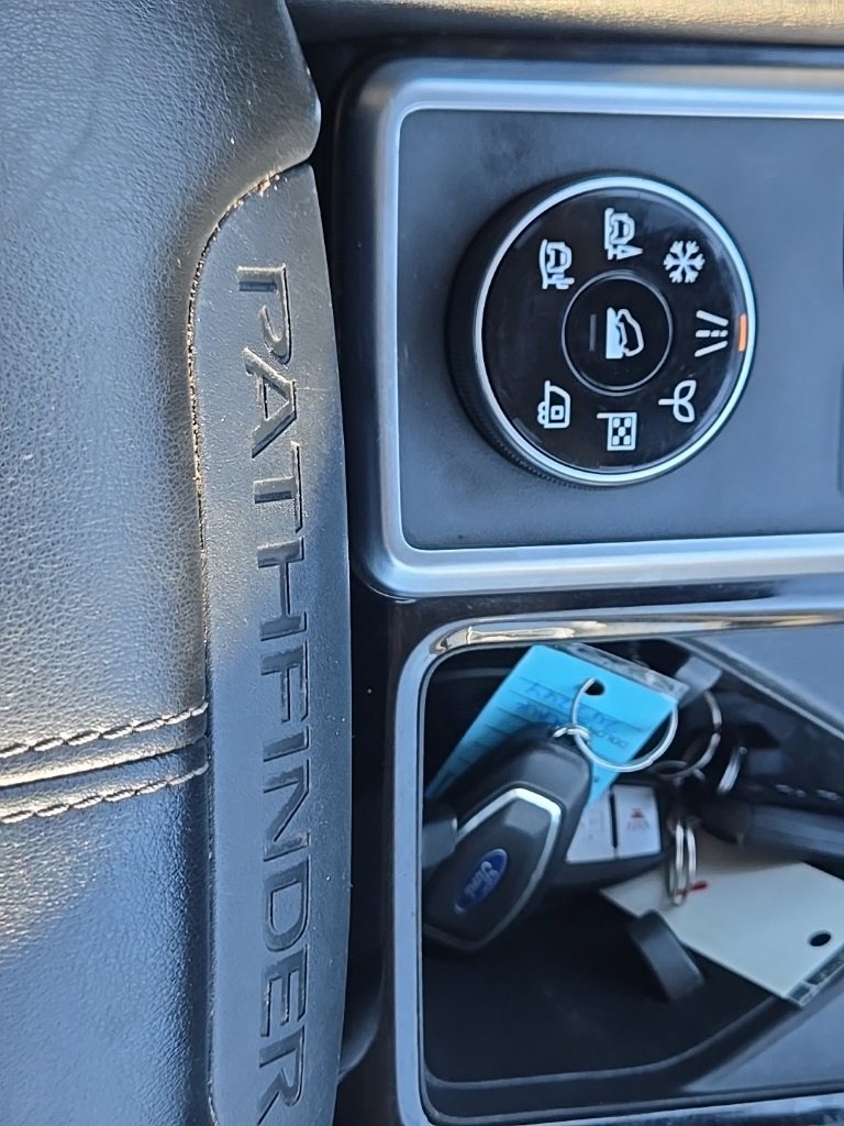 Used 2022 Nissan Pathfinder SV w/ SV Black Package image 42