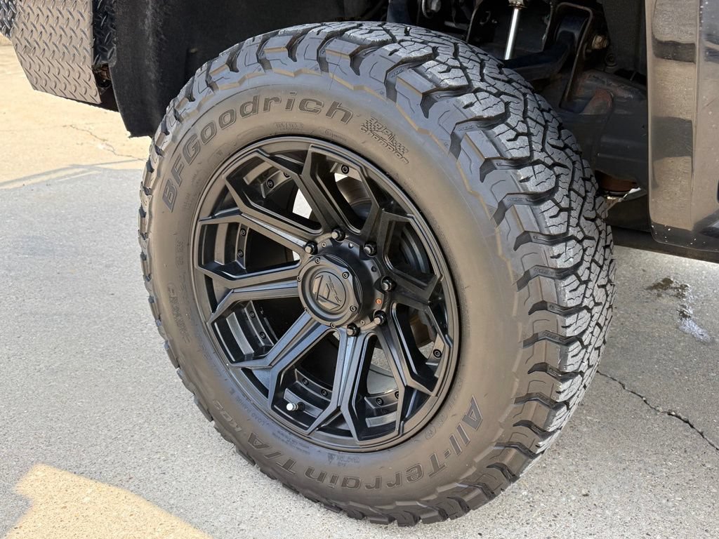 Used 2018 GMC Sierra 2500 Denali w/ Duramax Plus Package AWD/4WD image 11