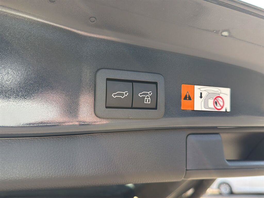 Used 2026 Toyota RAV4 XLE Premium FWD image 16