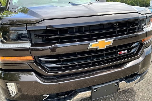 Used 2018 Chevrolet Silverado 1500 LT w/ All Star Edition AWD/4WD image 30