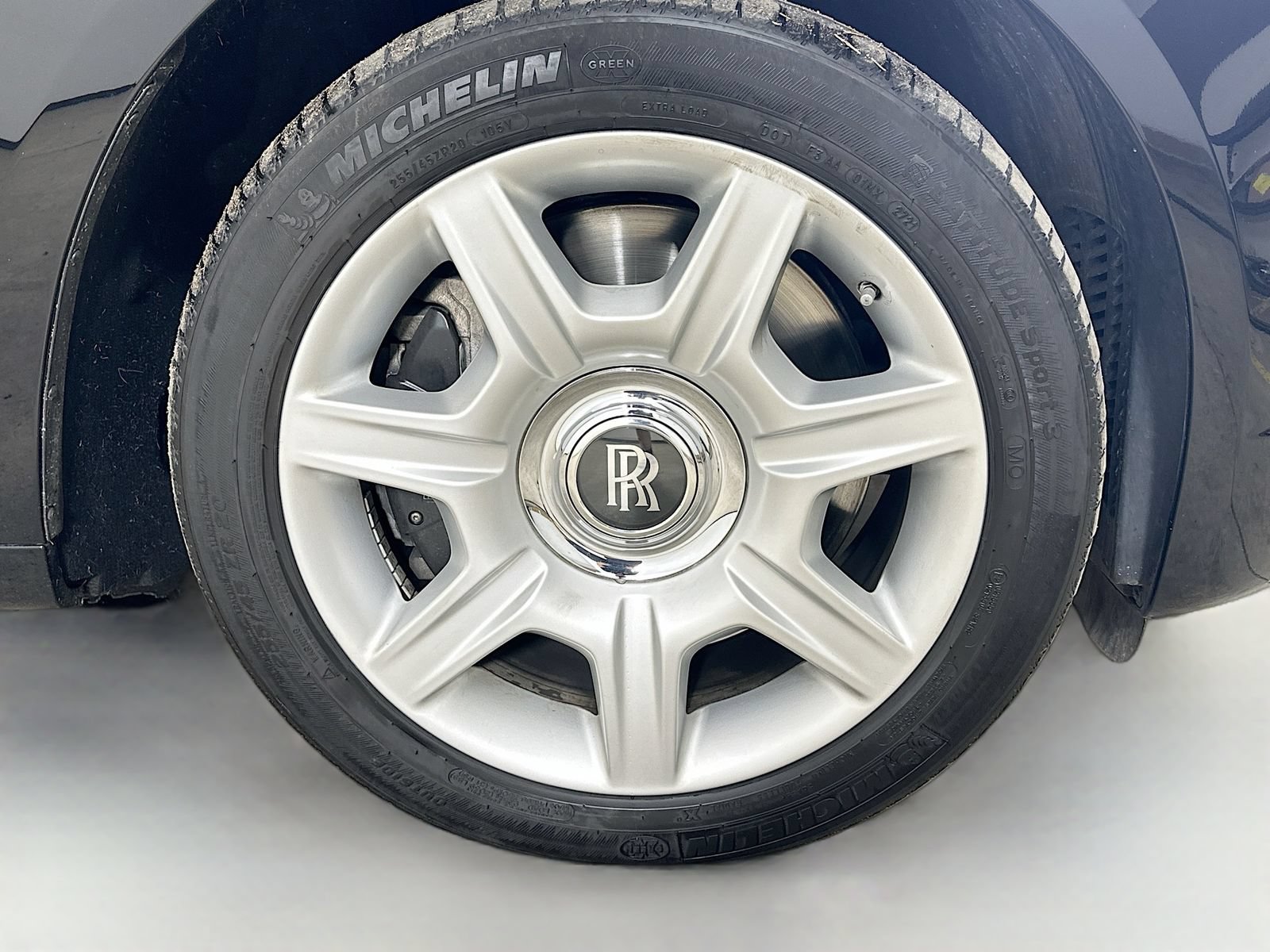Used 2010 Rolls-Royce Ghost RWD image 11