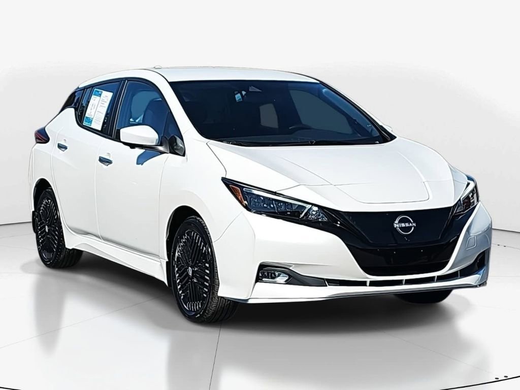 Used 2024 Nissan Leaf SV Plus image 2