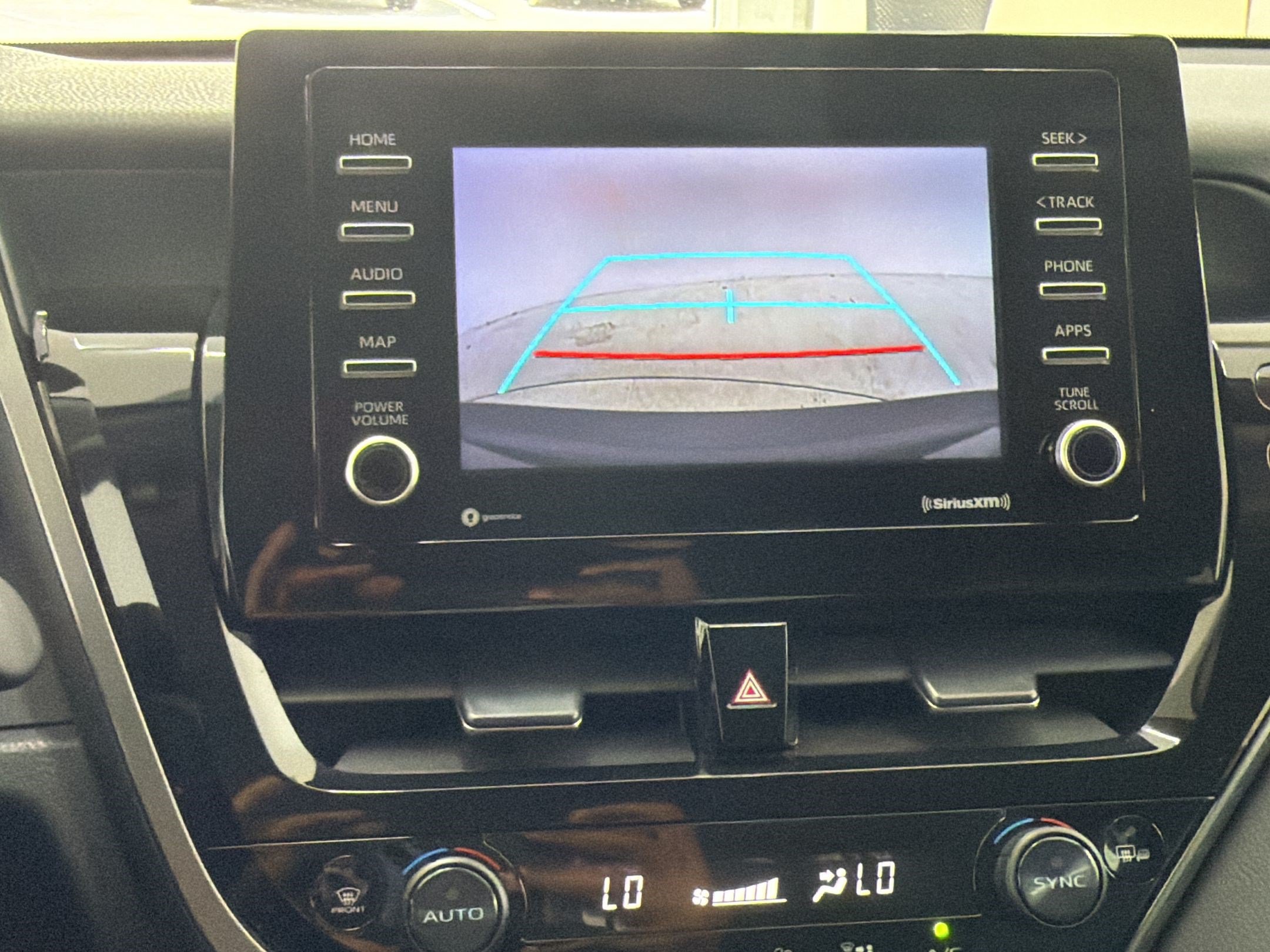 Used 2023 Toyota Camry SE FWD image 18