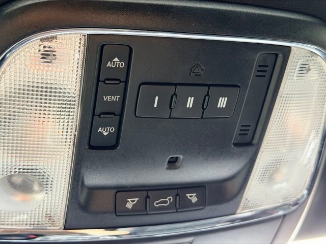 Used 2017 Dodge Durango R/T w/ Technology Group image 19