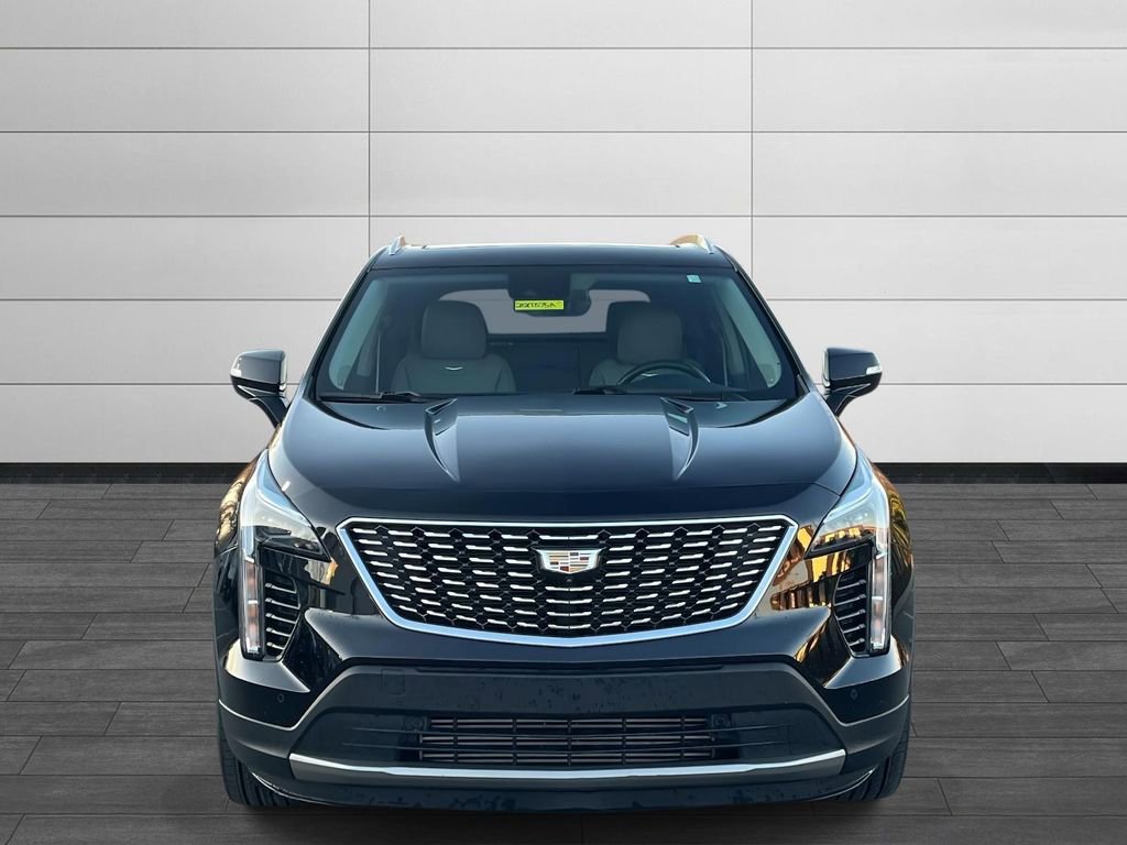 Certified 2023 Cadillac XT4 Premium Luxury w/ Enhanced Visibility Package image 8