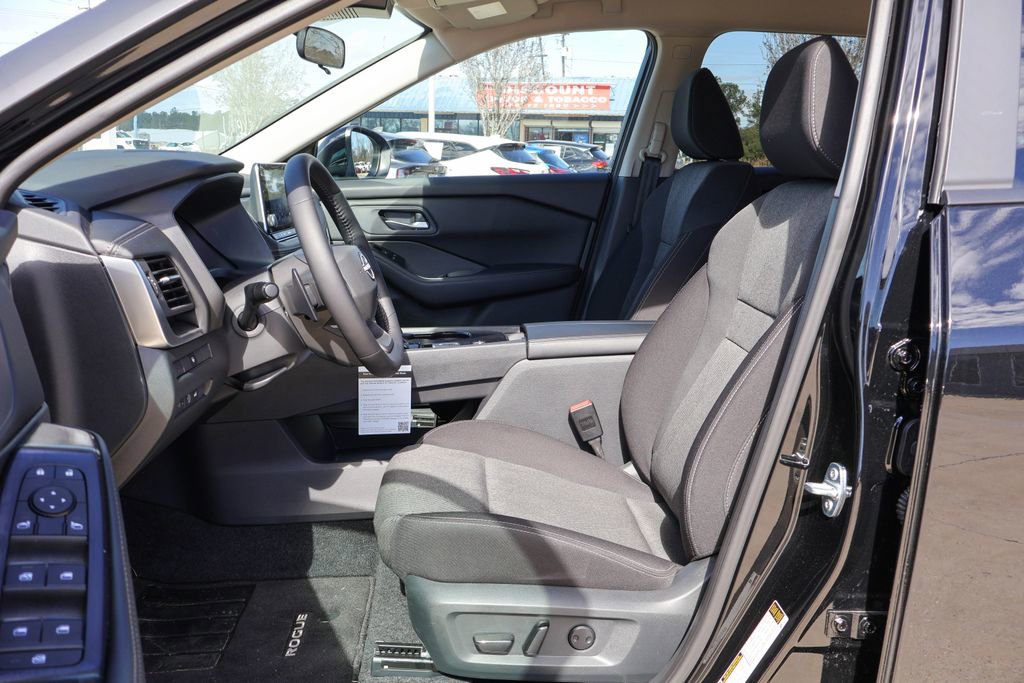 Certified 2026 Nissan Rogue SV image 7