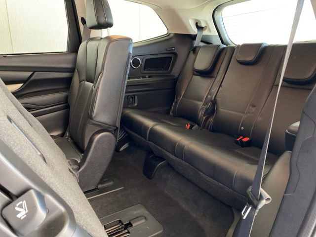 Used 2022 Subaru Ascent Limited AWD/4WD image 17