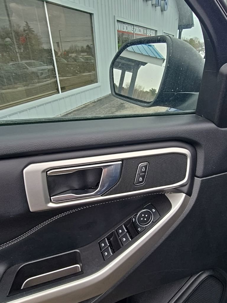 Used 2023 Ford Explorer XLT w/ Equipment Group 202A image 17