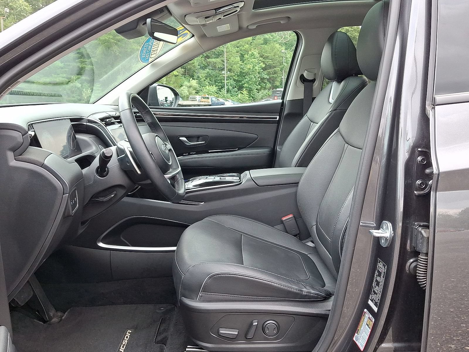 Certified 2024 Hyundai Tucson Limited AWD/4WD image 17