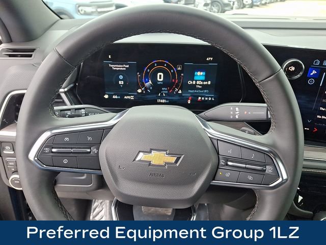 Used 2025 Chevrolet Suburban Premier AWD/4WD image 3