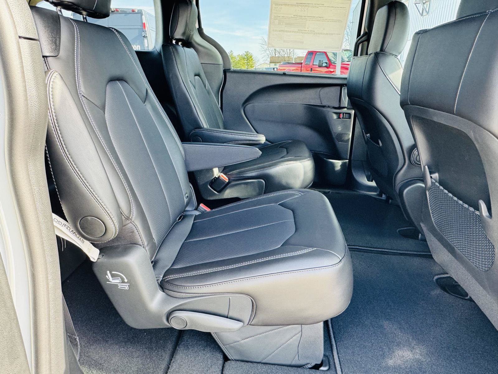 New 2026 Chrysler Voyager LX FWD image 33