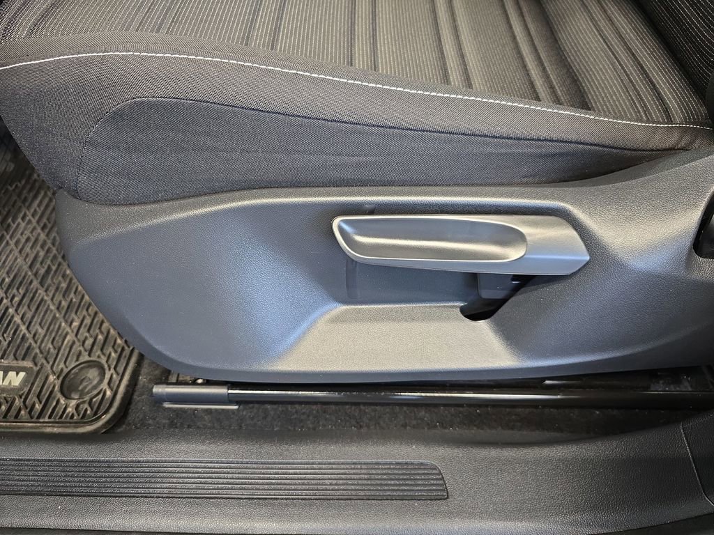 Used 2024 Volkswagen Tiguan S image 28