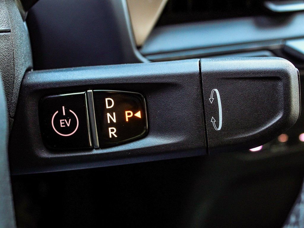 Used 2025 Kia EV9 Wind image 30