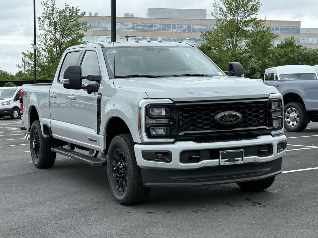 New 2026 Ford F250 Lariat w/ Black Appearance Package