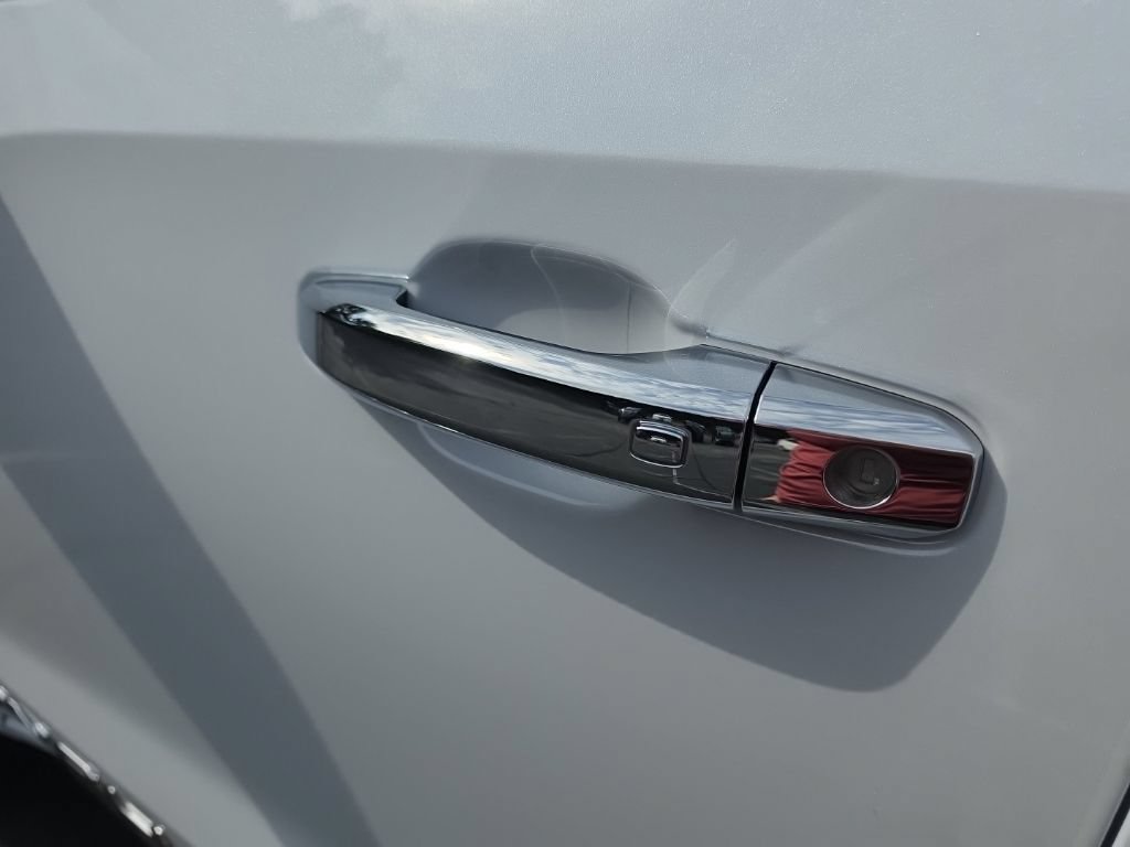 New 2026 GMC Sierra 1500 Denali AWD/4WD image 9