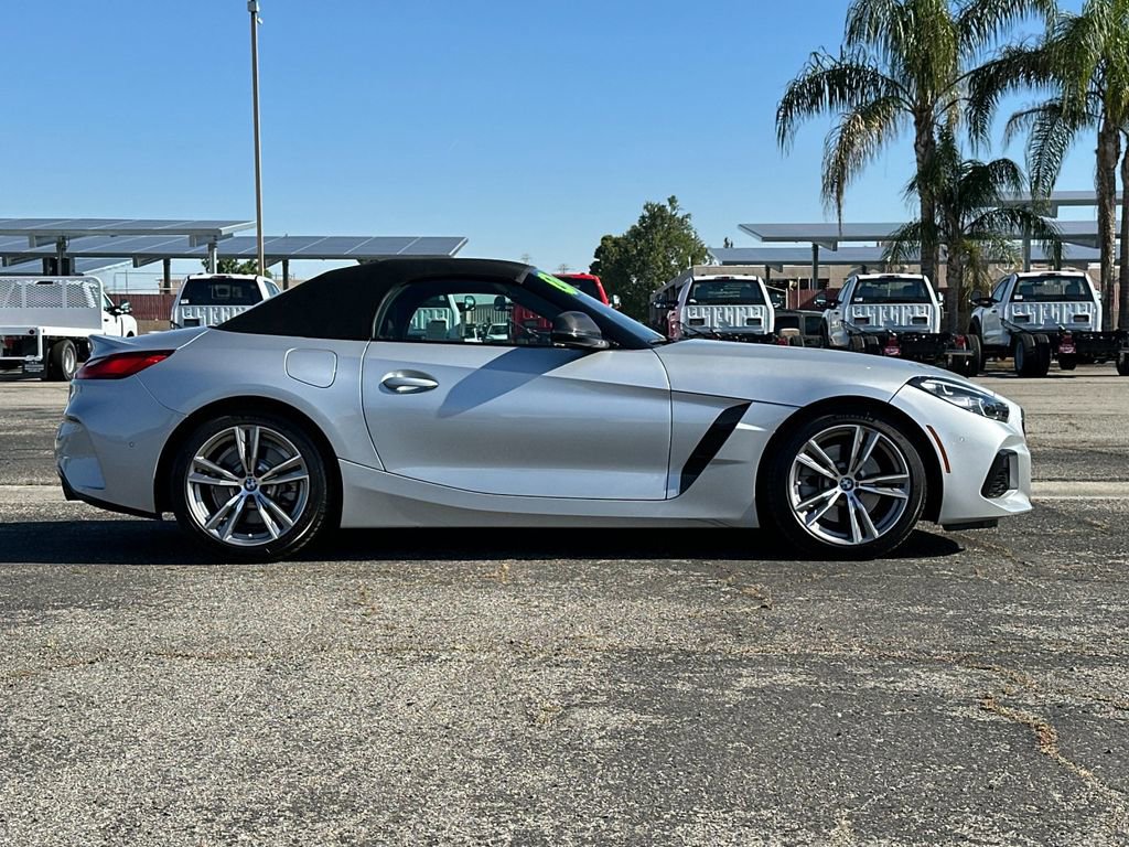 Used 2021 BMW Z4 sDrive30i w/ M Sport Package RWD image 3