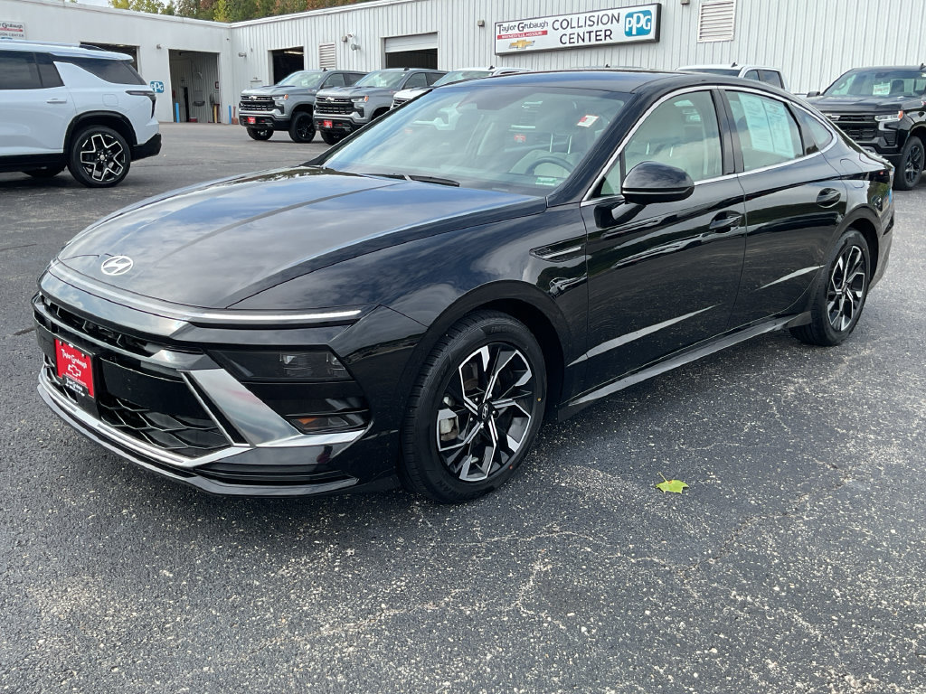 Used 2025 Hyundai Sonata SEL FWD image 4