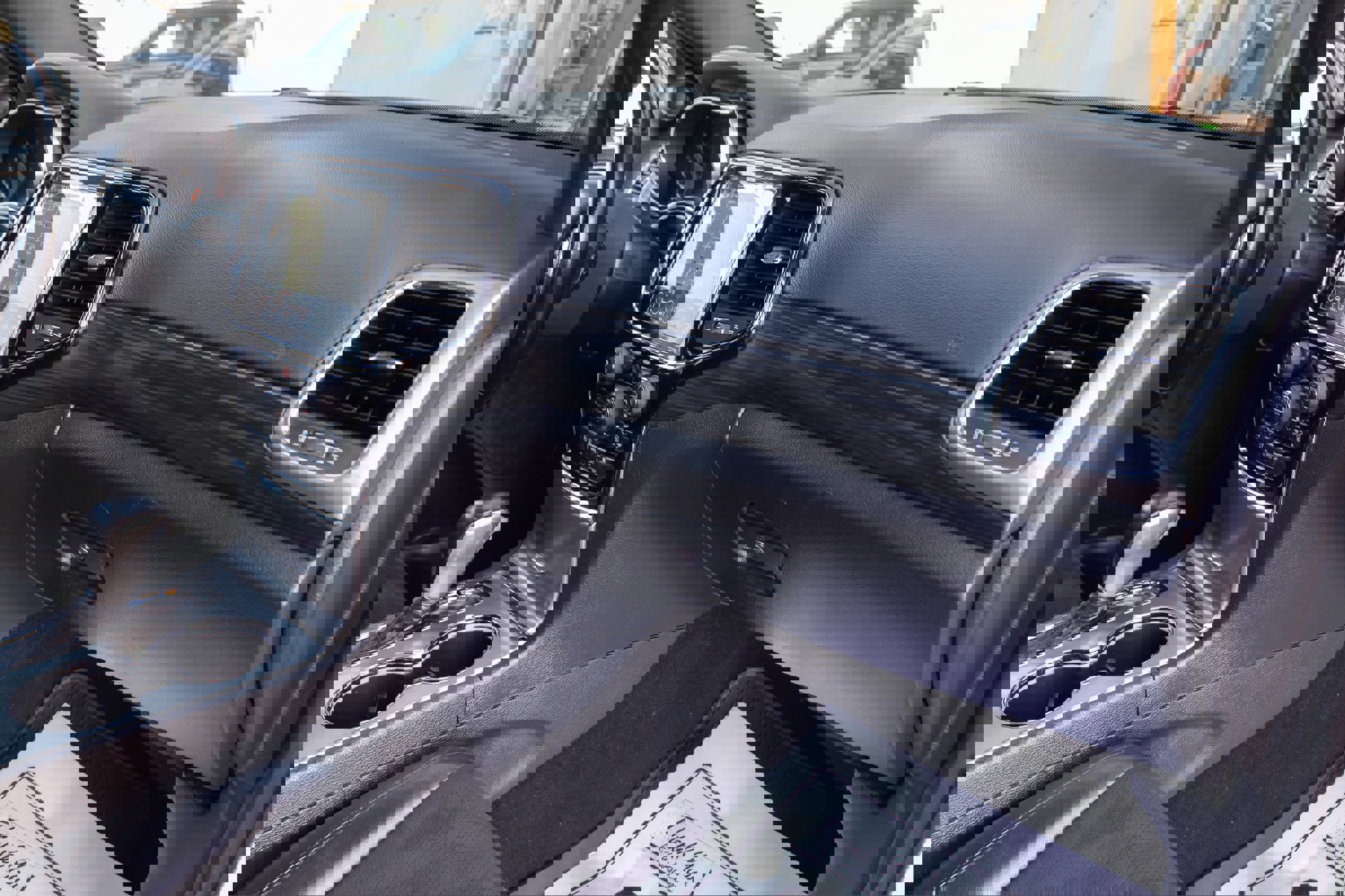 Used 2020 Jeep Grand Cherokee Altitude image 19