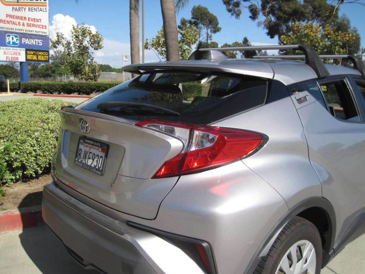 Used 2019 Toyota C-HR LE image 11