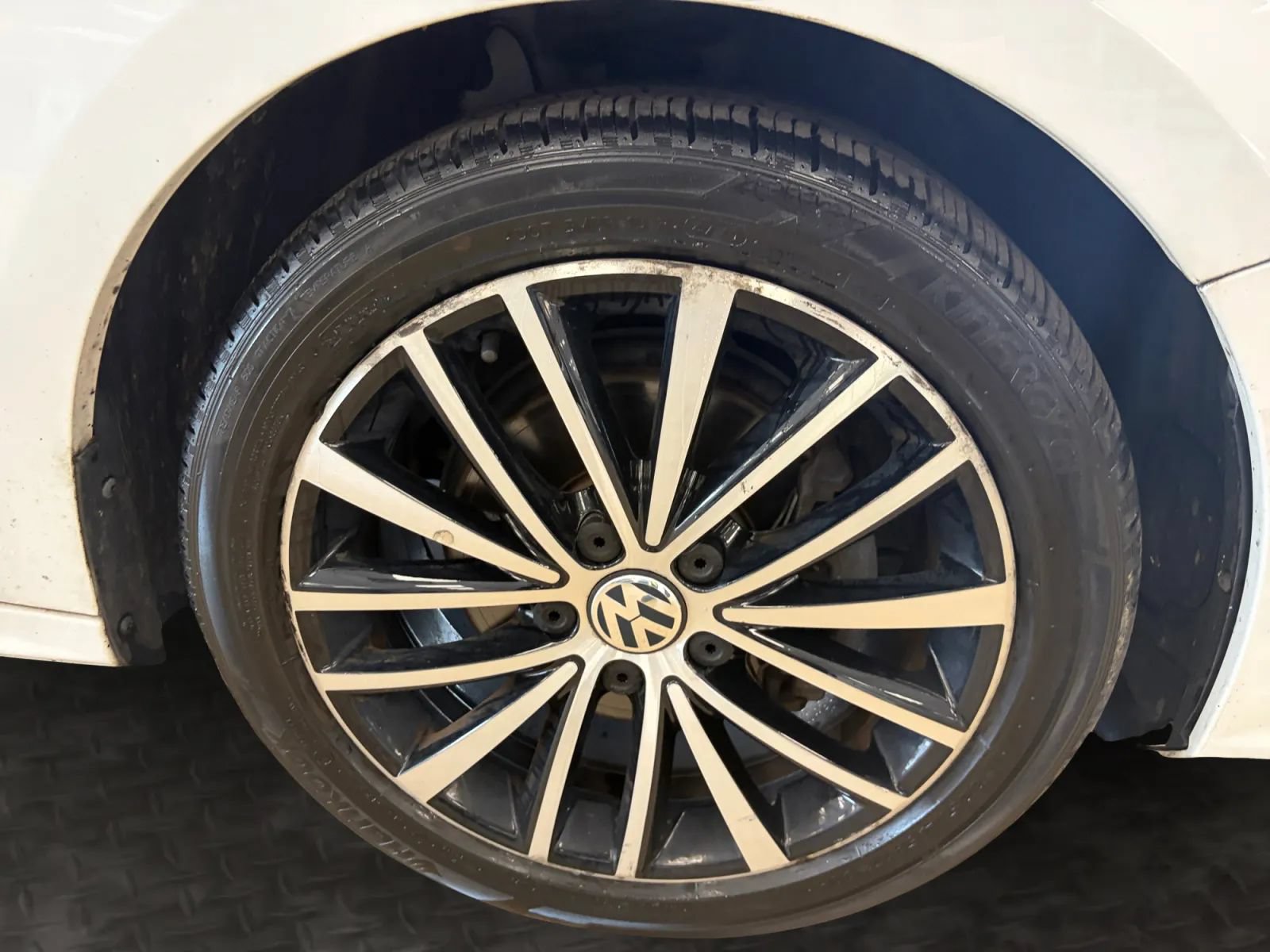 Used 2017 Volkswagen Jetta Sport FWD image 38