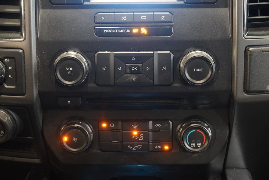 Used 2018 Ford F150 XLT w/ Trailer Tow Package image 19