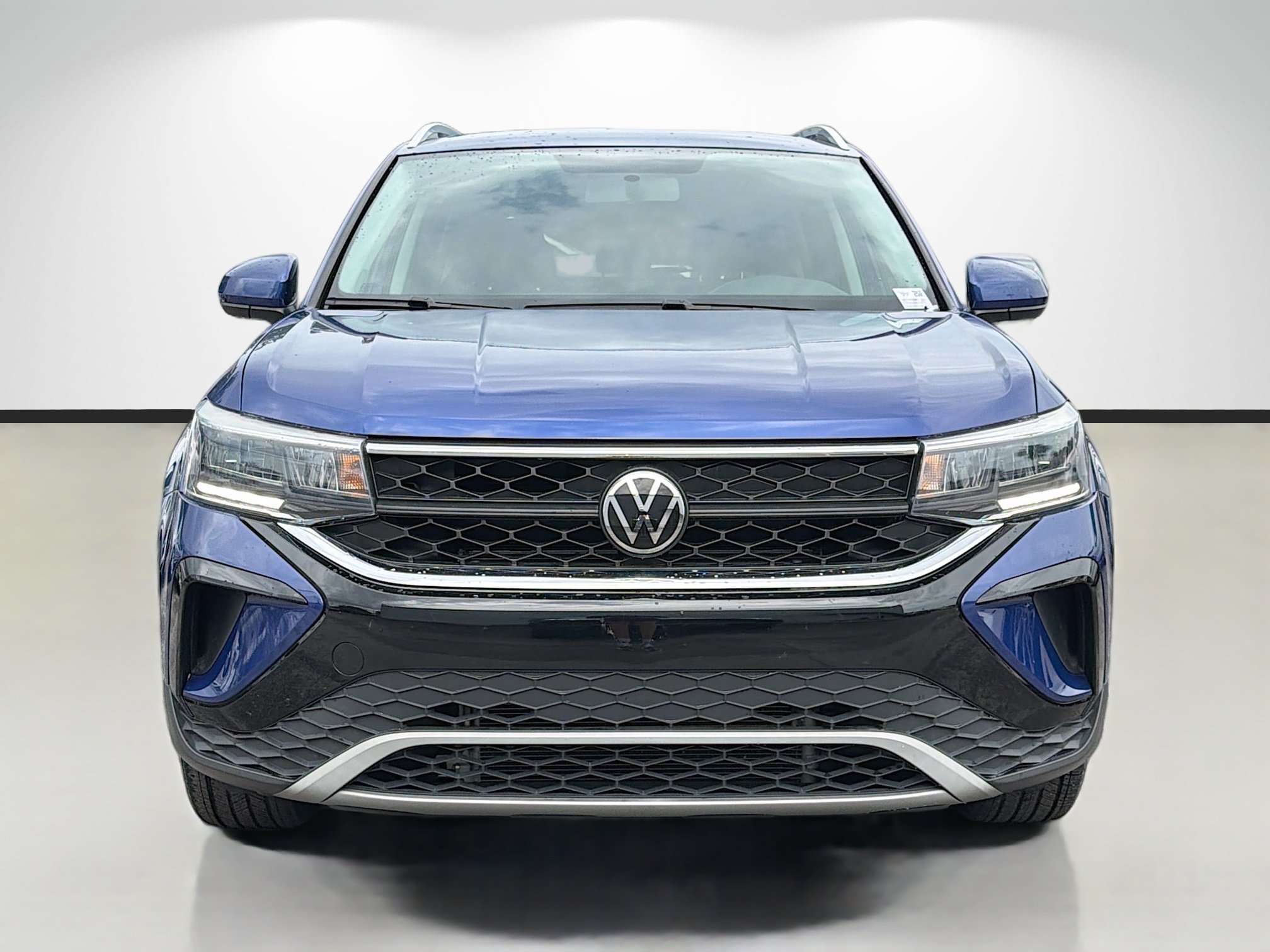 Used 2022 Volkswagen Taos SE FWD image 8