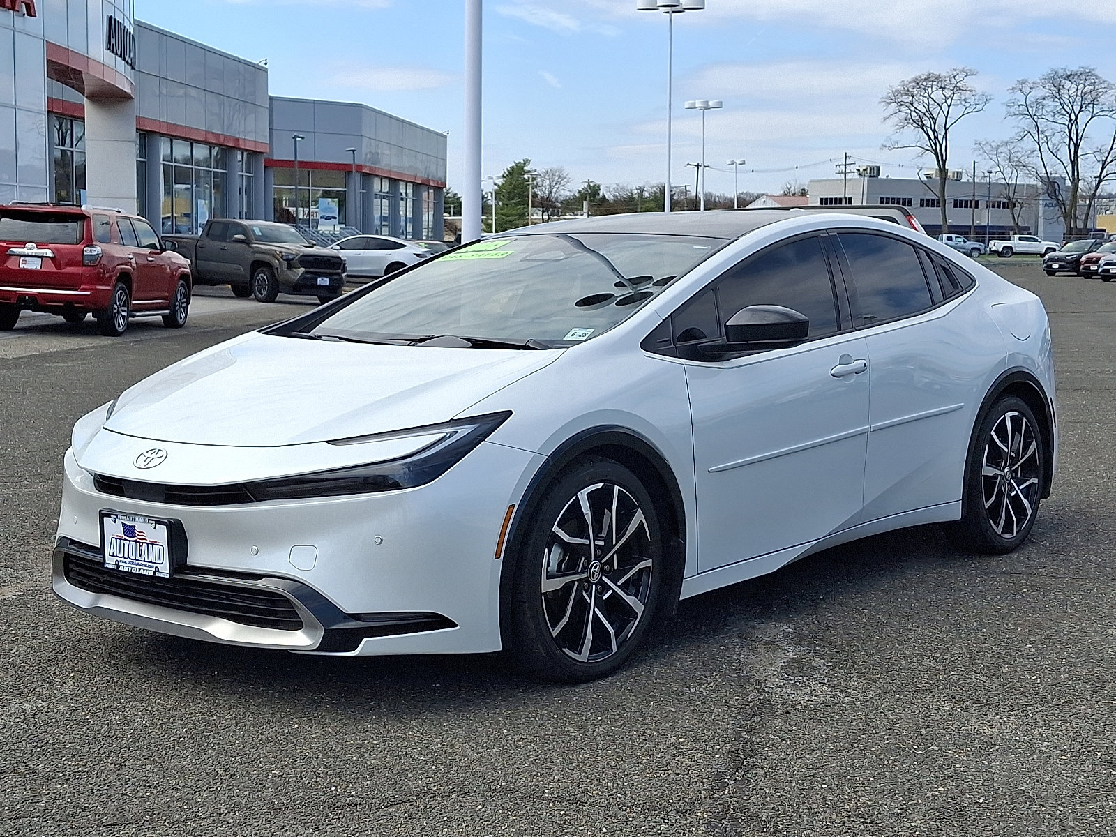 Used 2023 Toyota Prius Prime FWD image 3