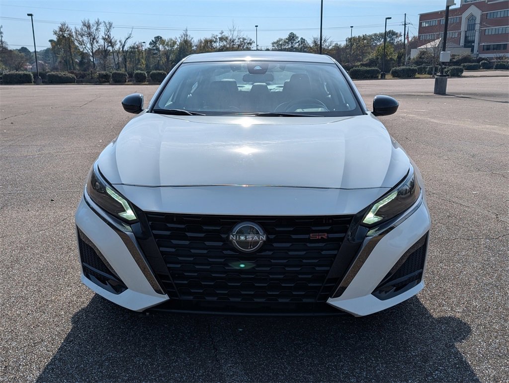 Used 2024 Nissan Altima 2.5 SR image 3