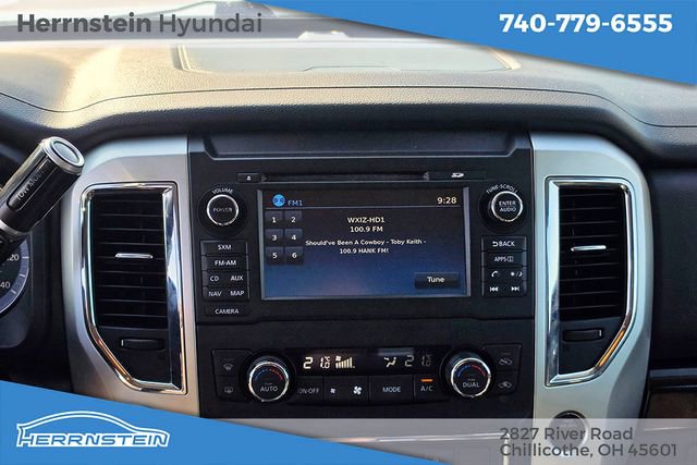 Used 2018 Nissan Titan SV AWD/4WD image 9