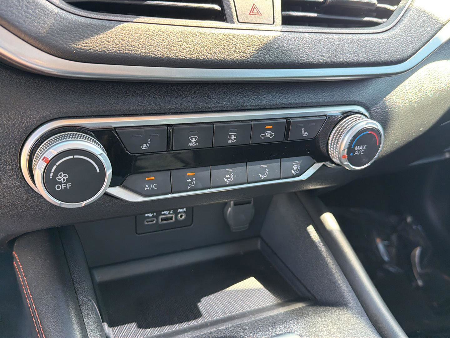 Used 2021 Nissan Altima 2.5 SR w/ SR Premium Package image 26