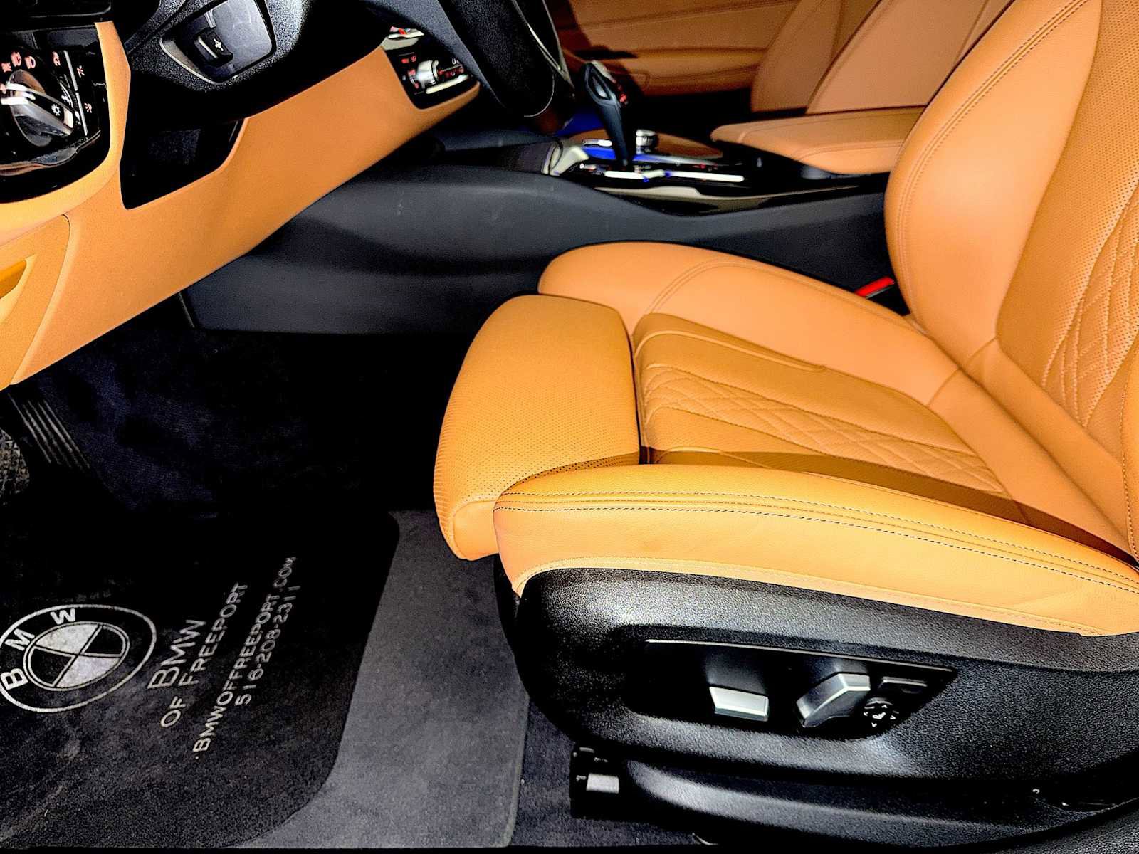 Certified 2023 BMW 530i xDrive w/ Convenience Package image 10