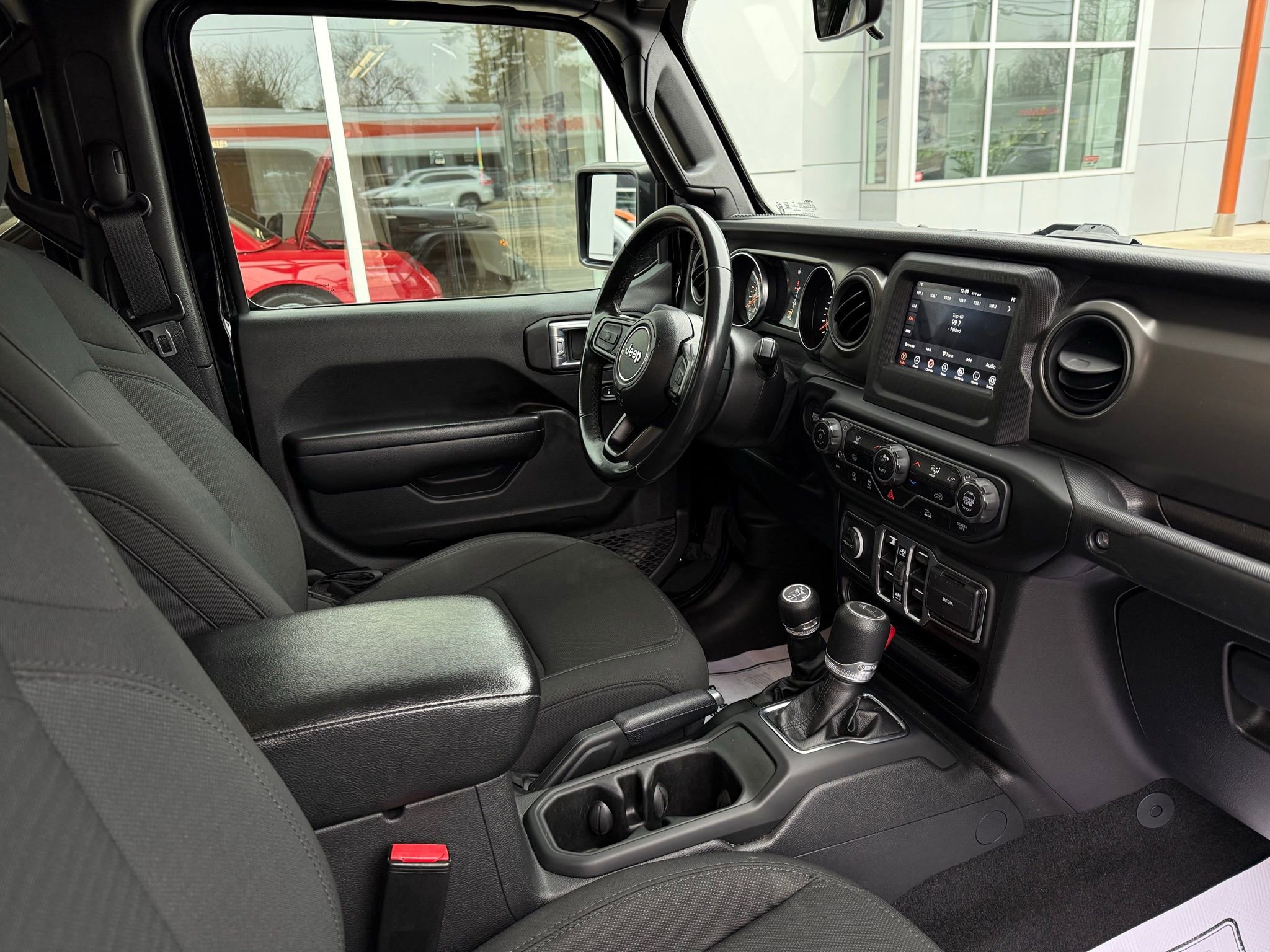 Used 2021 Jeep Gladiator Sport image 25