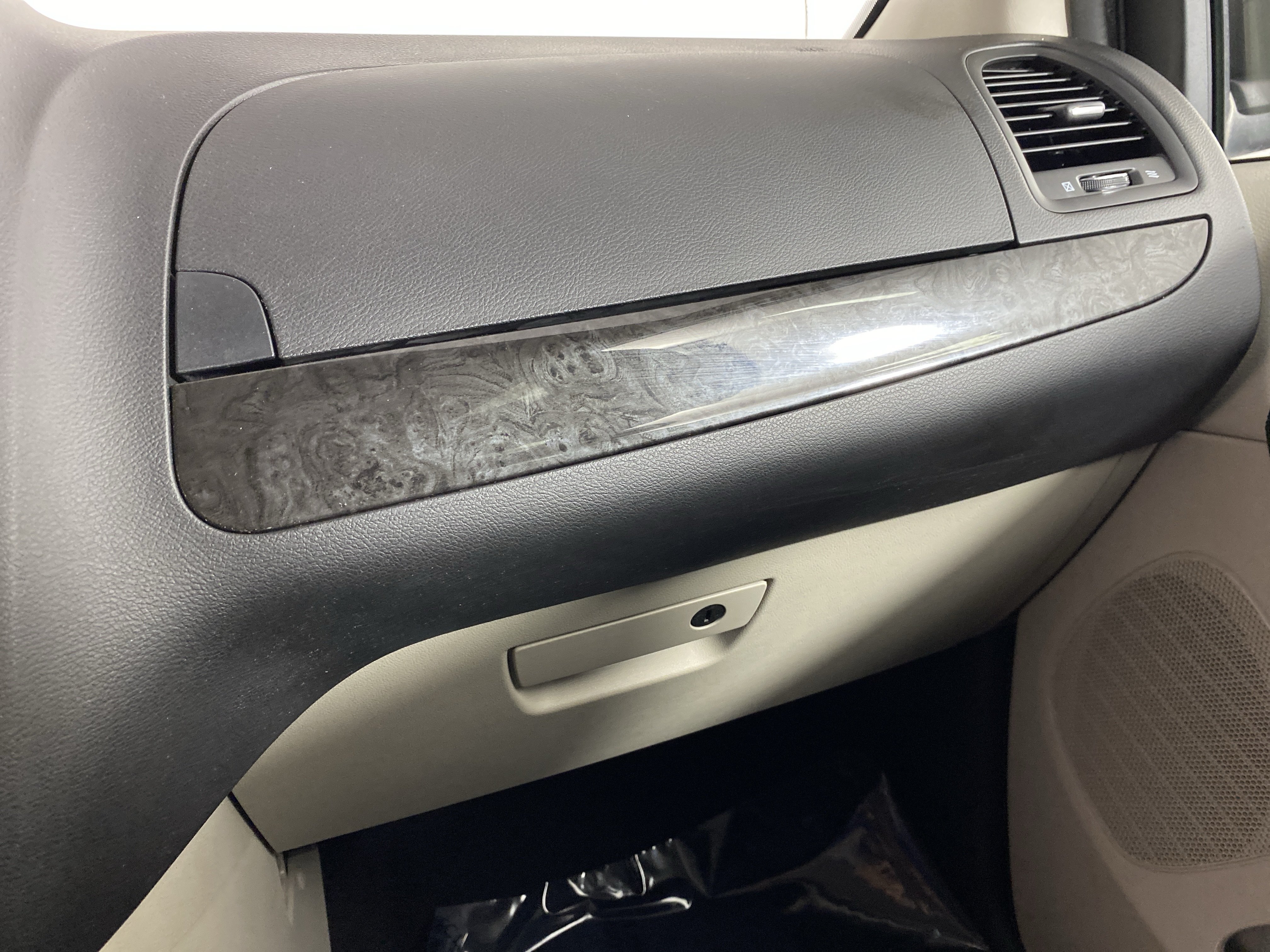 Used 2018 Dodge Grand Caravan SE w/ UConnect Hands-Free Group FWD image 28