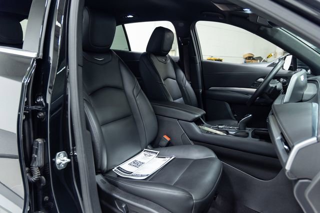 Used 2025 Cadillac XT4 Premium Luxury image 24