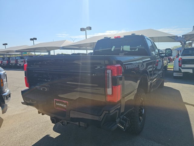 New 2026 Ford F250 Platinum w/ Tremor Off-Road Package image 4