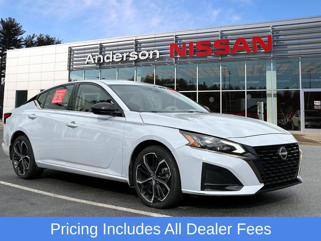 Certified 2024 Nissan Altima 2.5 SR w/ SR Premium Package AWD/4WD image 1