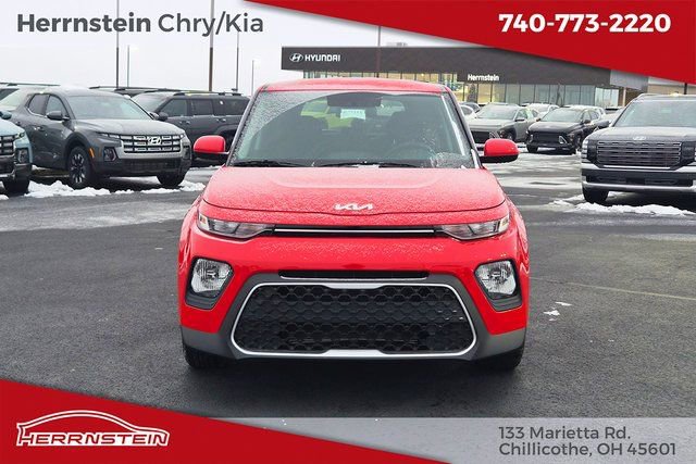 Used 2022 Kia Soul LX image 2