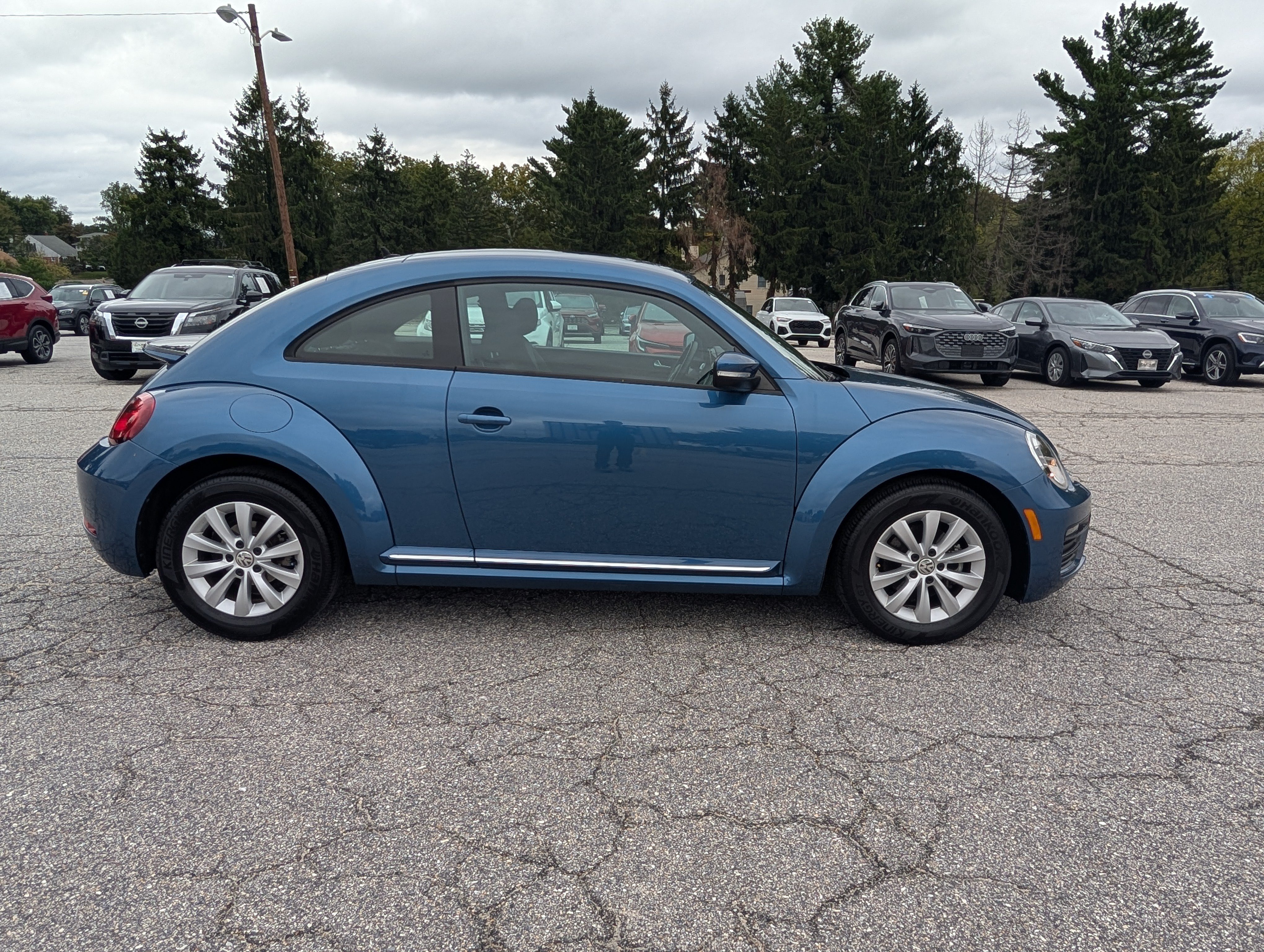 Used 2019 Volkswagen Beetle 2.0T S FWD image 2