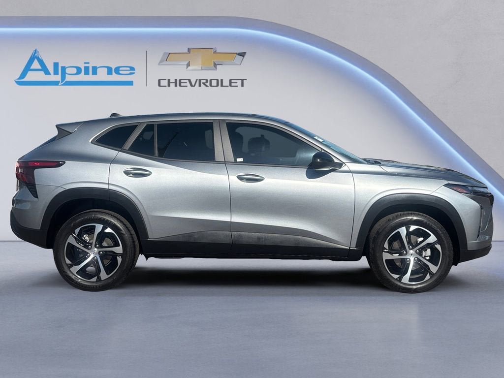 Used 2025 Chevrolet Trax RS w/ Driver Confidence Package FWD image 6