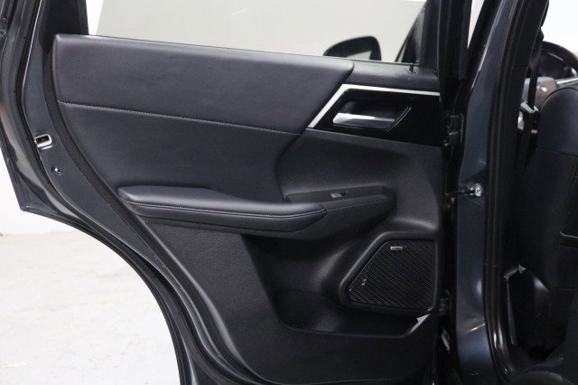 Used 2025 Mitsubishi Outlander SE FWD image 29