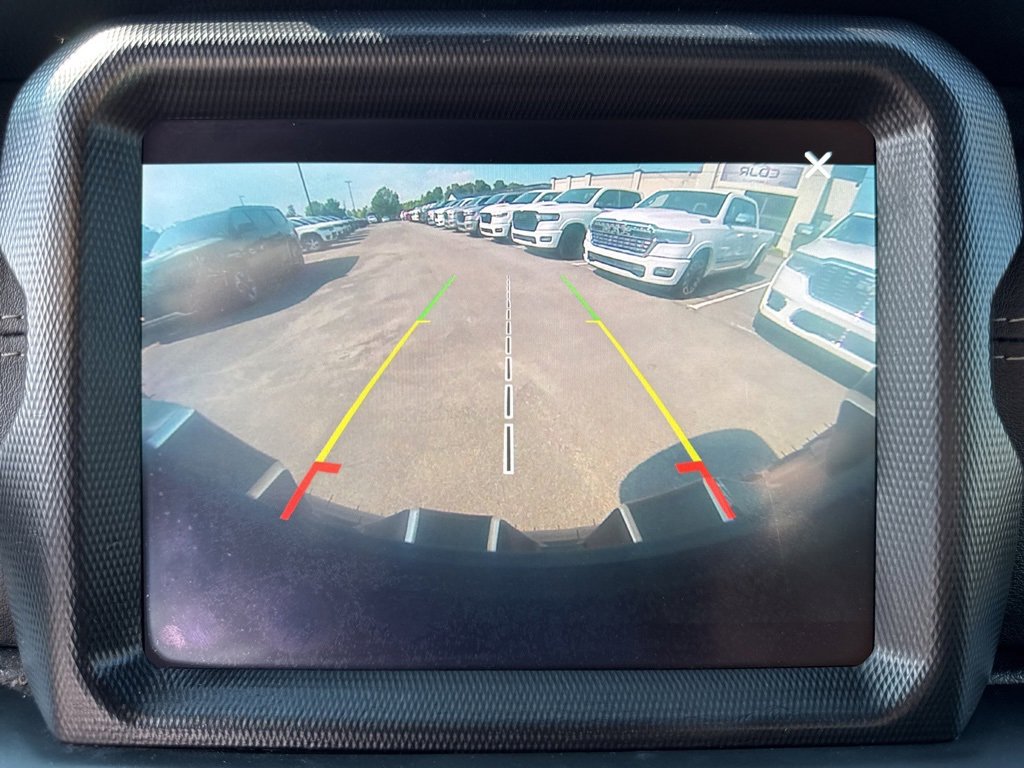 Used 2018 Jeep Wrangler Unlimited Sahara w/ Quick Order Package 24M Moab image 39