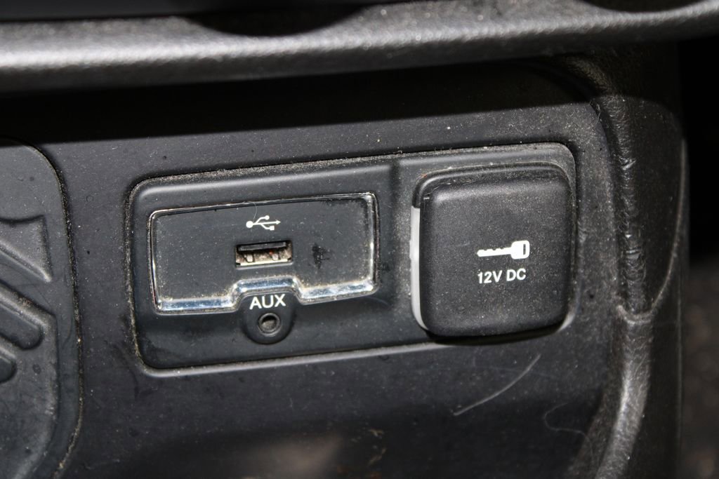 Used 2017 Jeep Renegade Sport w/ Power & Air Group image 27