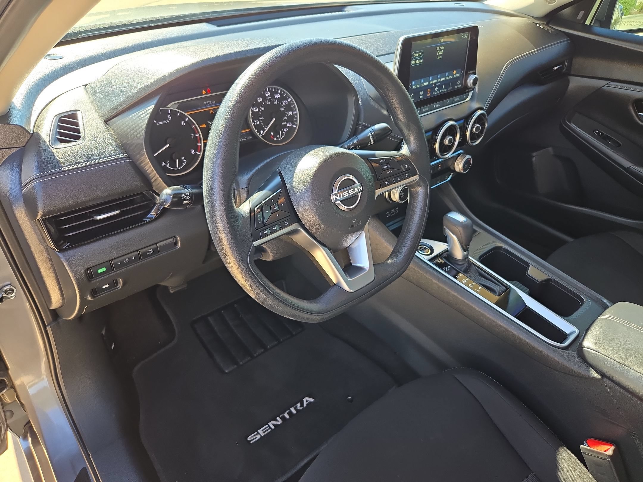 Certified 2024 Nissan Sentra SV FWD image 10