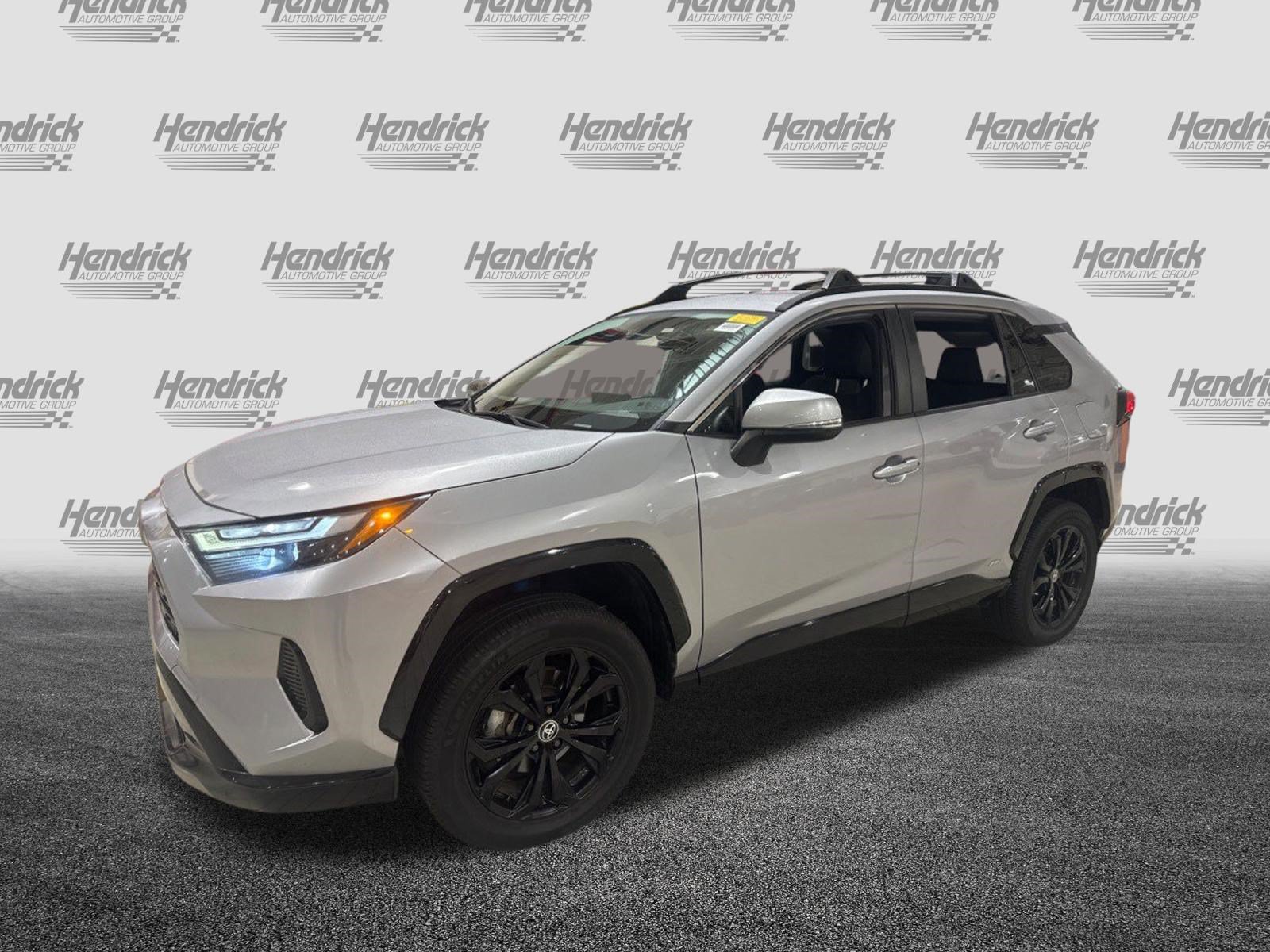 Used 2022 Toyota RAV4 SE AWD/4WD image 38