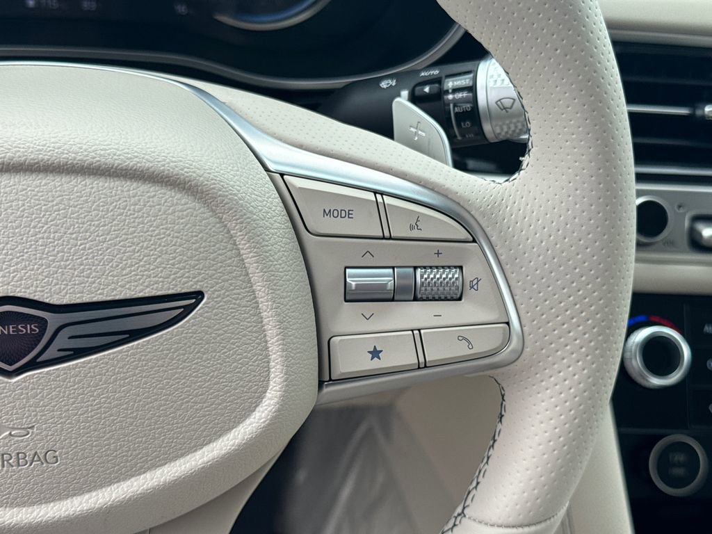 Used 2026 Genesis G70 2.5T Prestige image 17