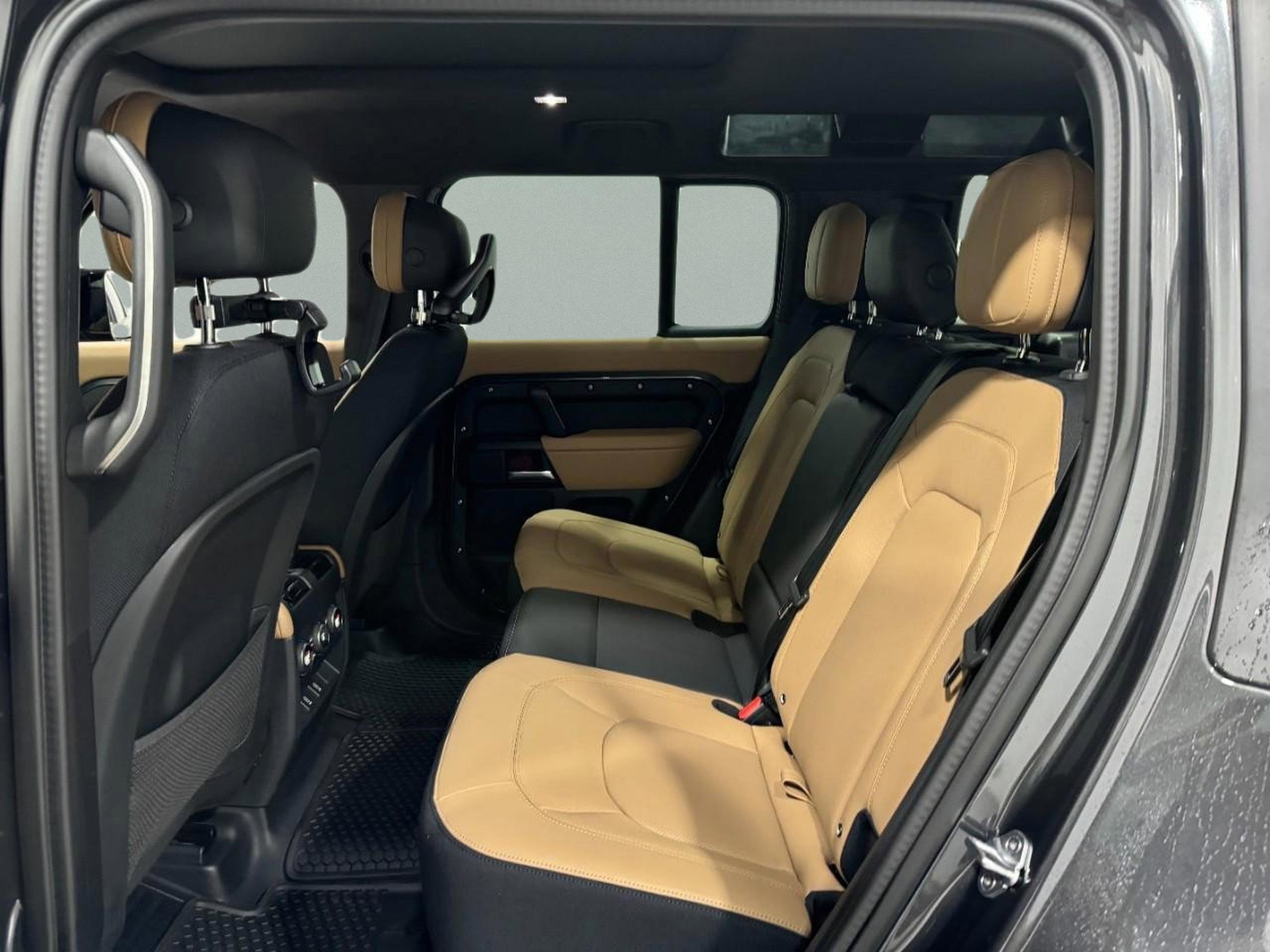 New 2026 Land Rover Defender 110 V8 image 9