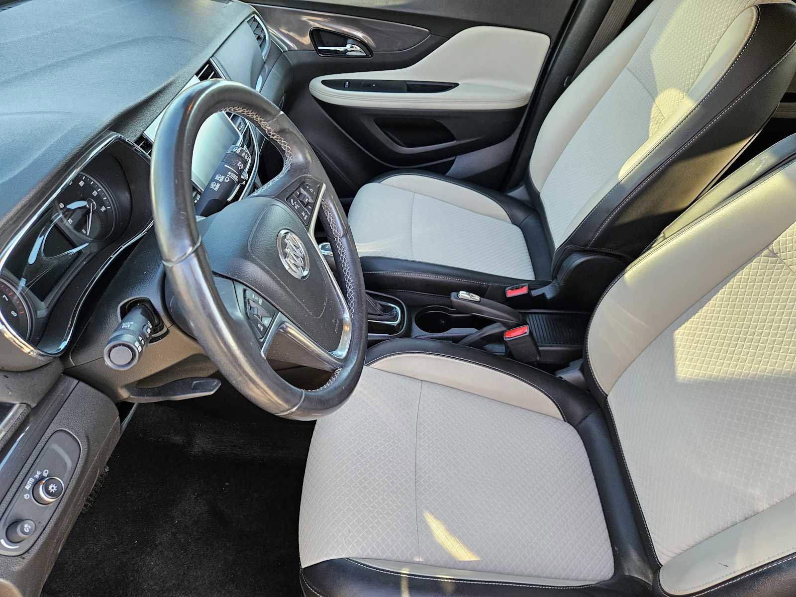 Used 2019 Buick Encore Preferred w/ Safety Package image 12