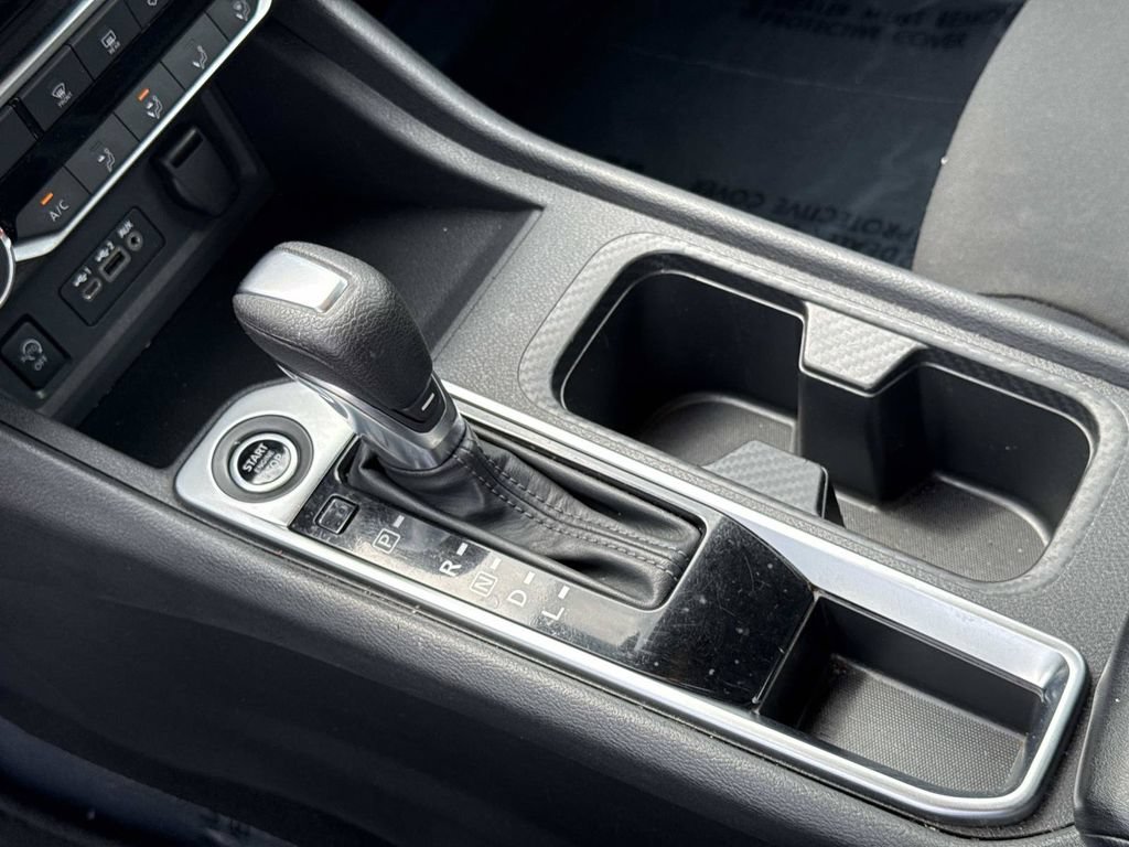 Certified 2024 Nissan Sentra SV FWD image 25
